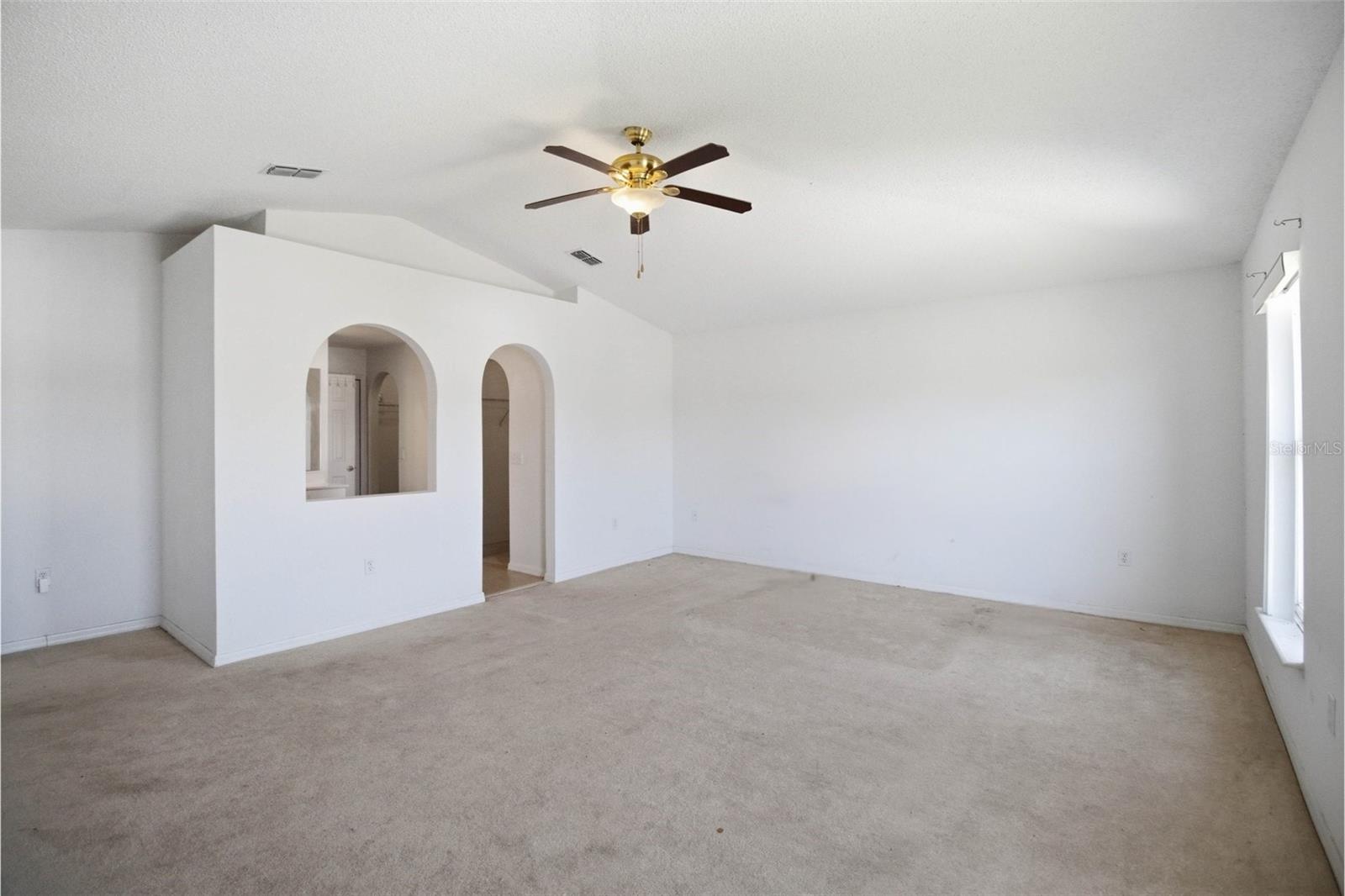 Image 23 of 38 For 206 Taranto Way