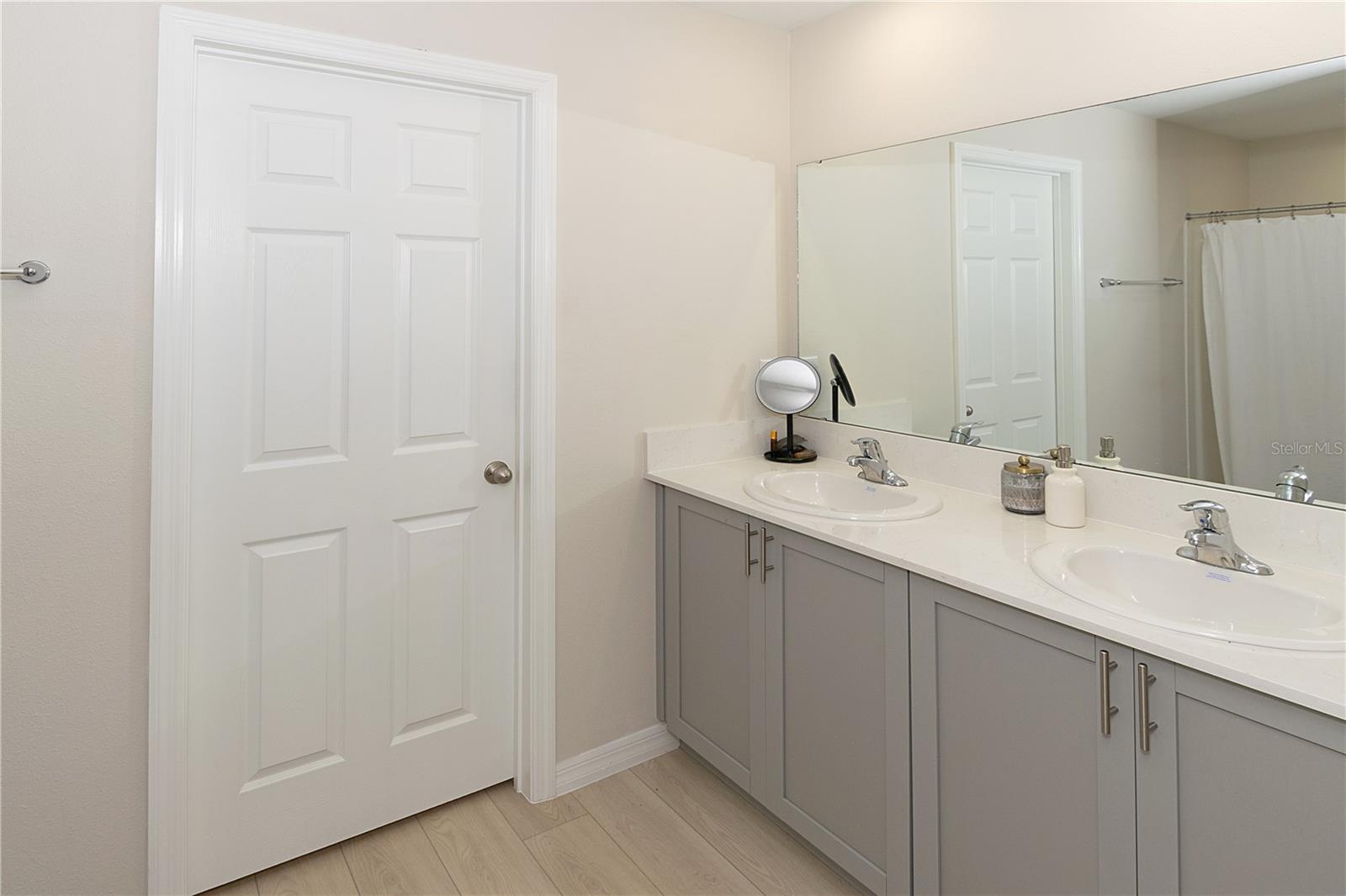 Image 10 of 22 For 3798 King Hill Drive