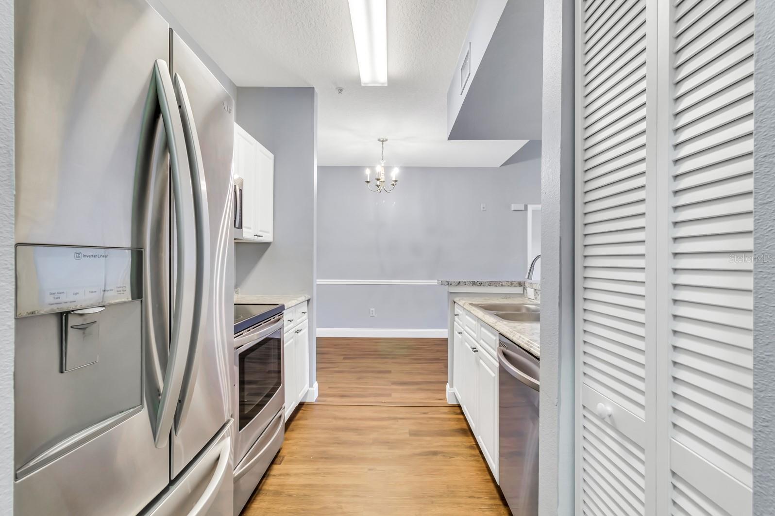 Image 15 of 59 For 14304 Fredricksburg Drive 402