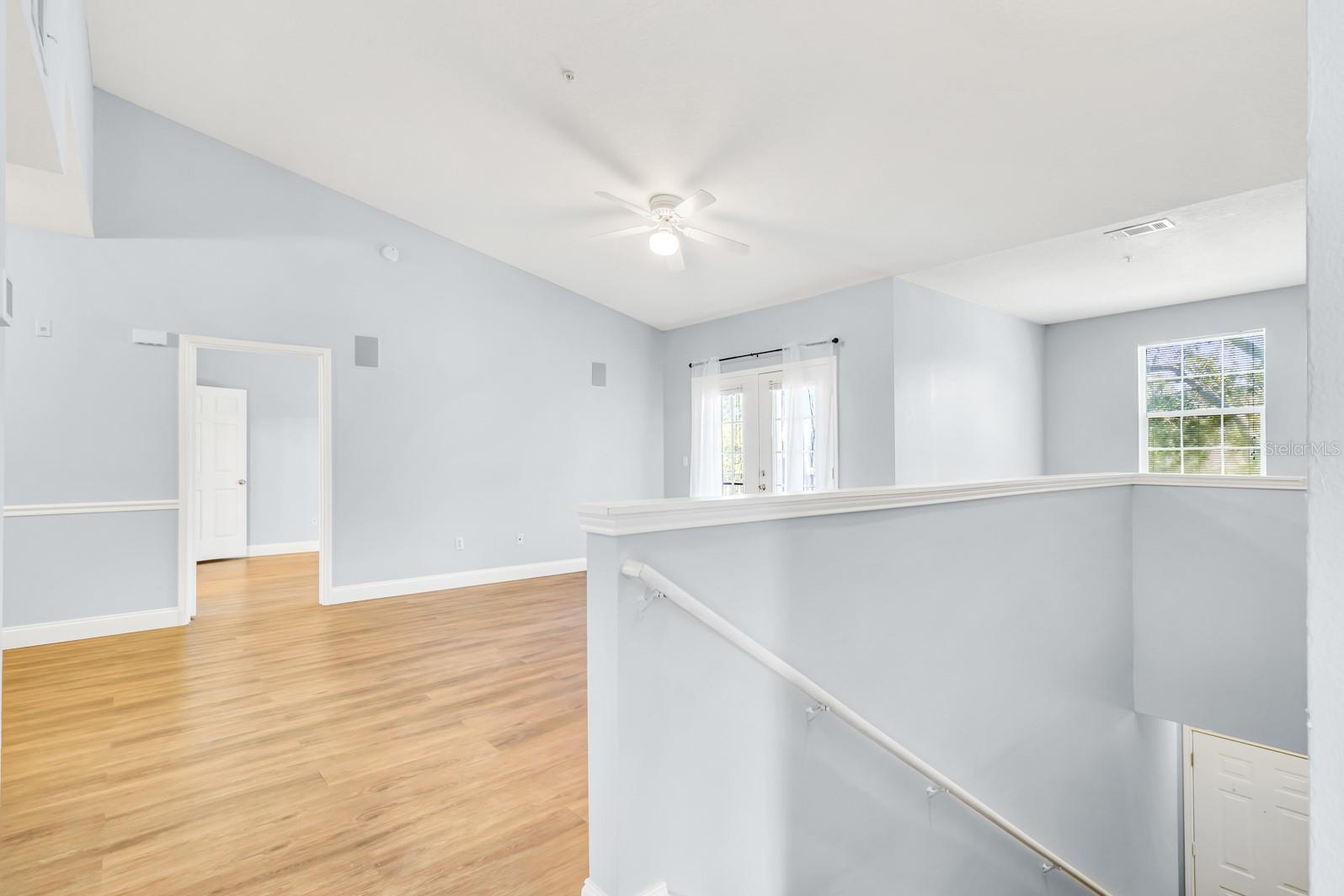 Image 26 of 59 For 14304 Fredricksburg Drive 402