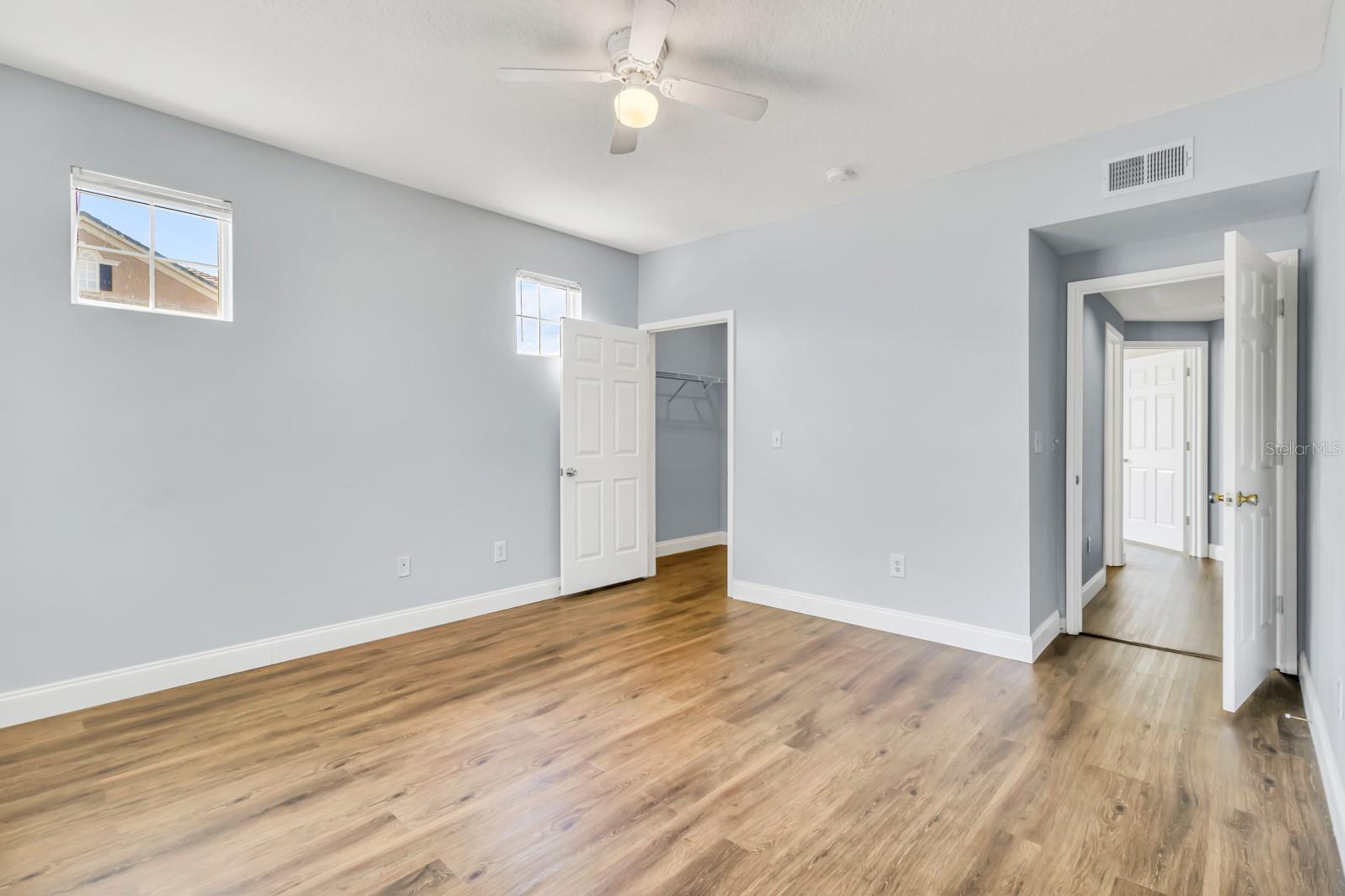 Image 30 of 59 For 14304 Fredricksburg Drive 402