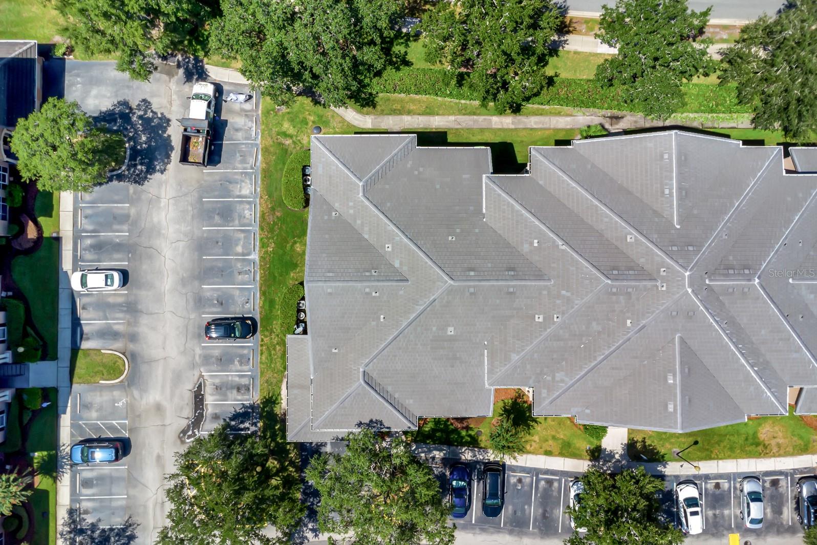 Image 36 of 59 For 14304 Fredricksburg Drive 402