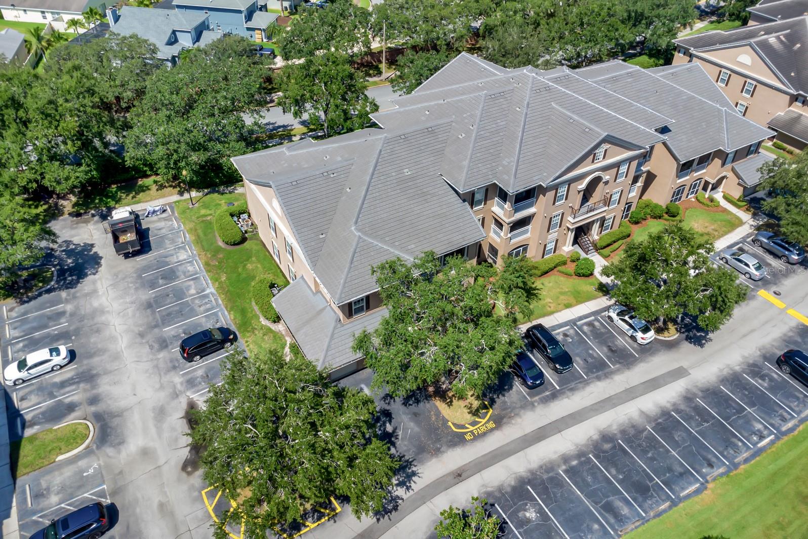 Image 37 of 59 For 14304 Fredricksburg Drive 402