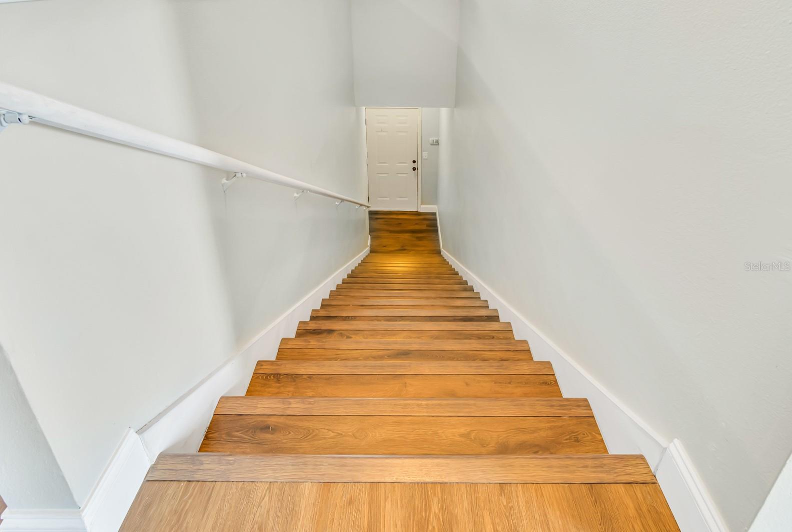 Image 7 of 59 For 14304 Fredricksburg Drive 402