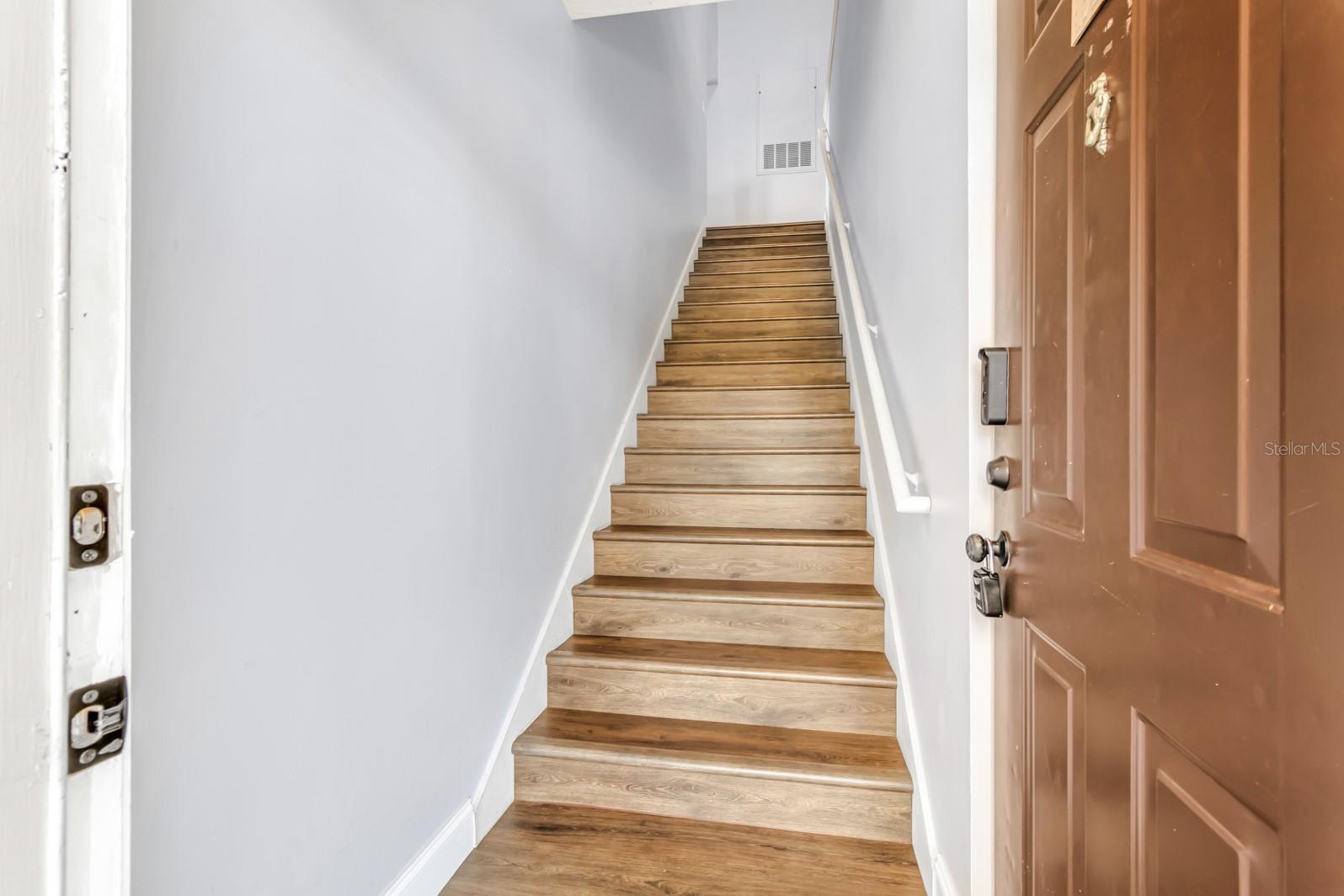 Image 8 of 59 For 14304 Fredricksburg Drive 402