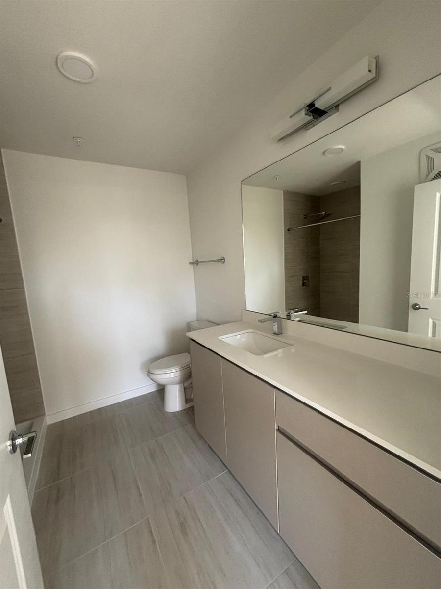 Image 11 of 17 For 5587 Millenia Park Bulevard  508