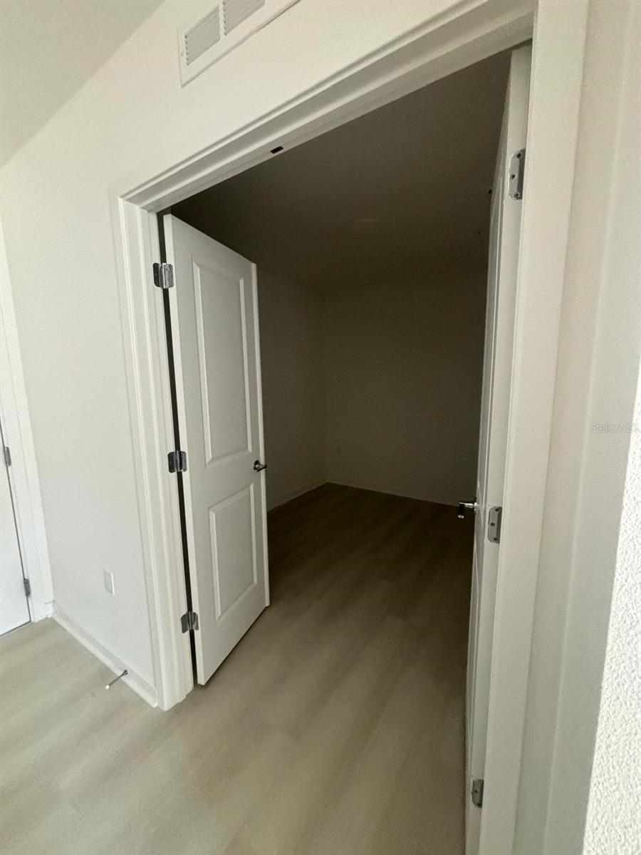 Image 13 of 17 For 5587 Millenia Park Bulevard  508