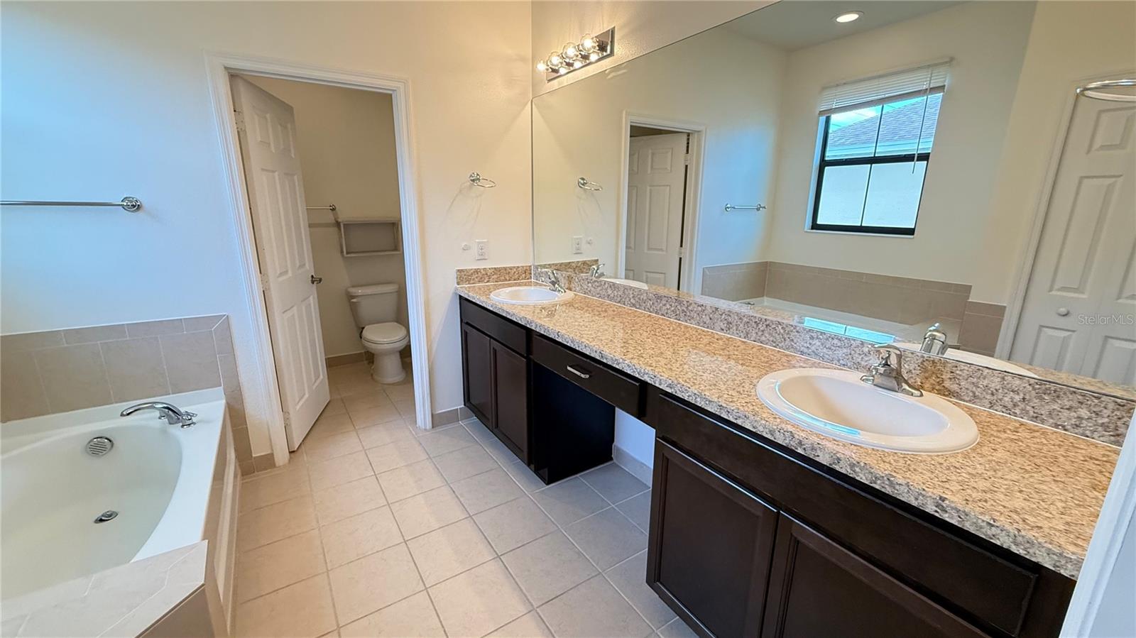 Image 11 of 24 For 1731 Portofino Meadows Boulevard