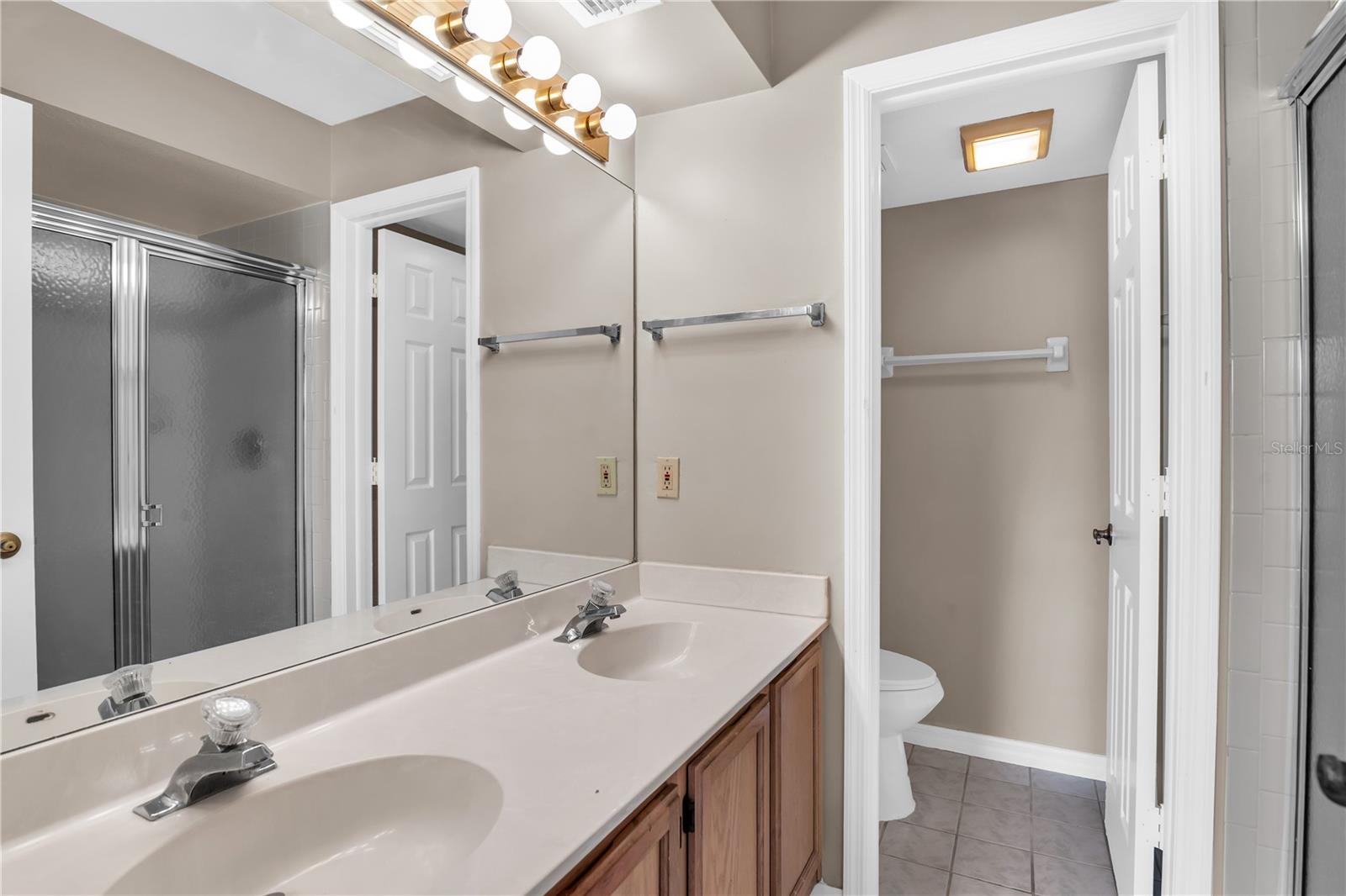 Image 22 of 36 For 4807 Normandy  202