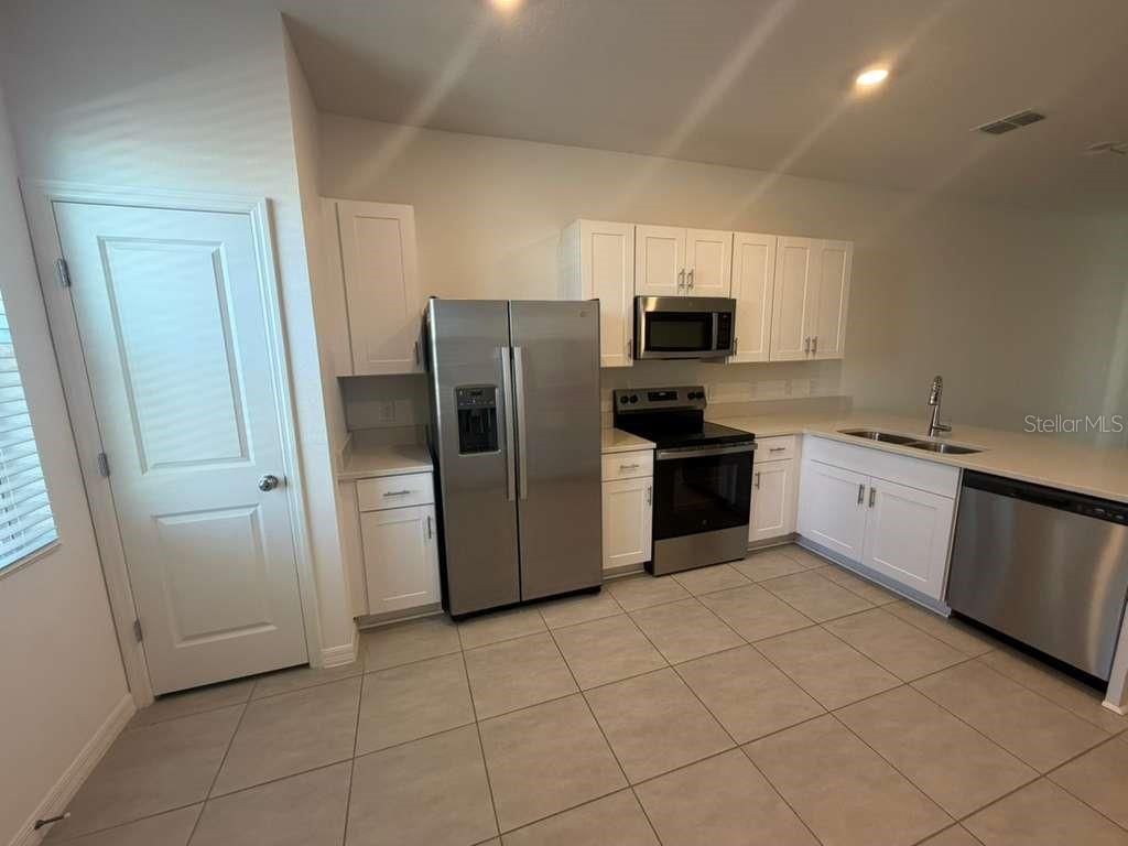 Image 3 of 19 For 2983 Skyline Loop