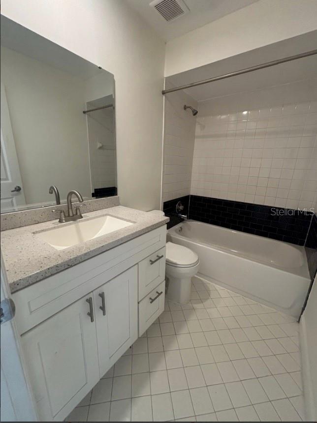 Image 18 of 19 For 5232 Via Hacienda Circle 219