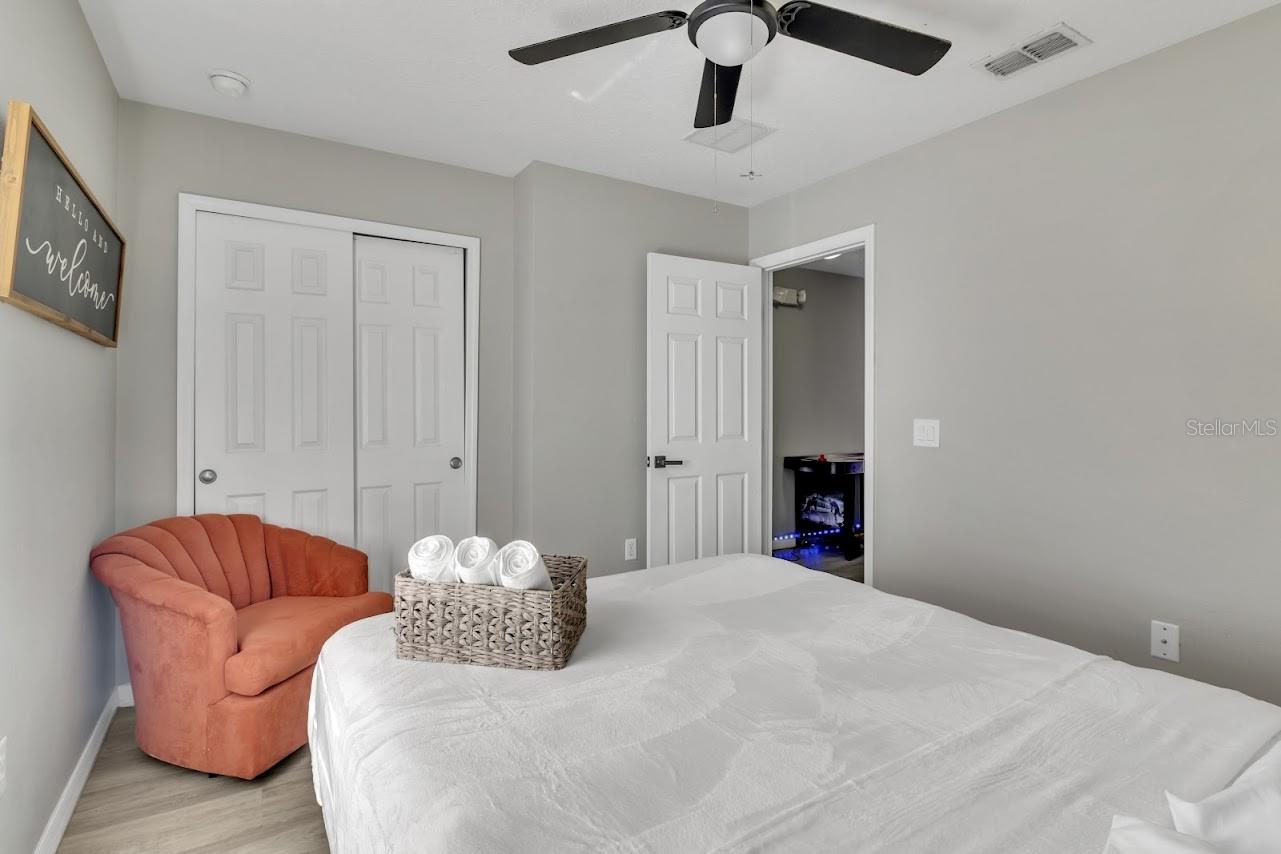 Image 17 of 25 For 5492 Paradise Cay Circle