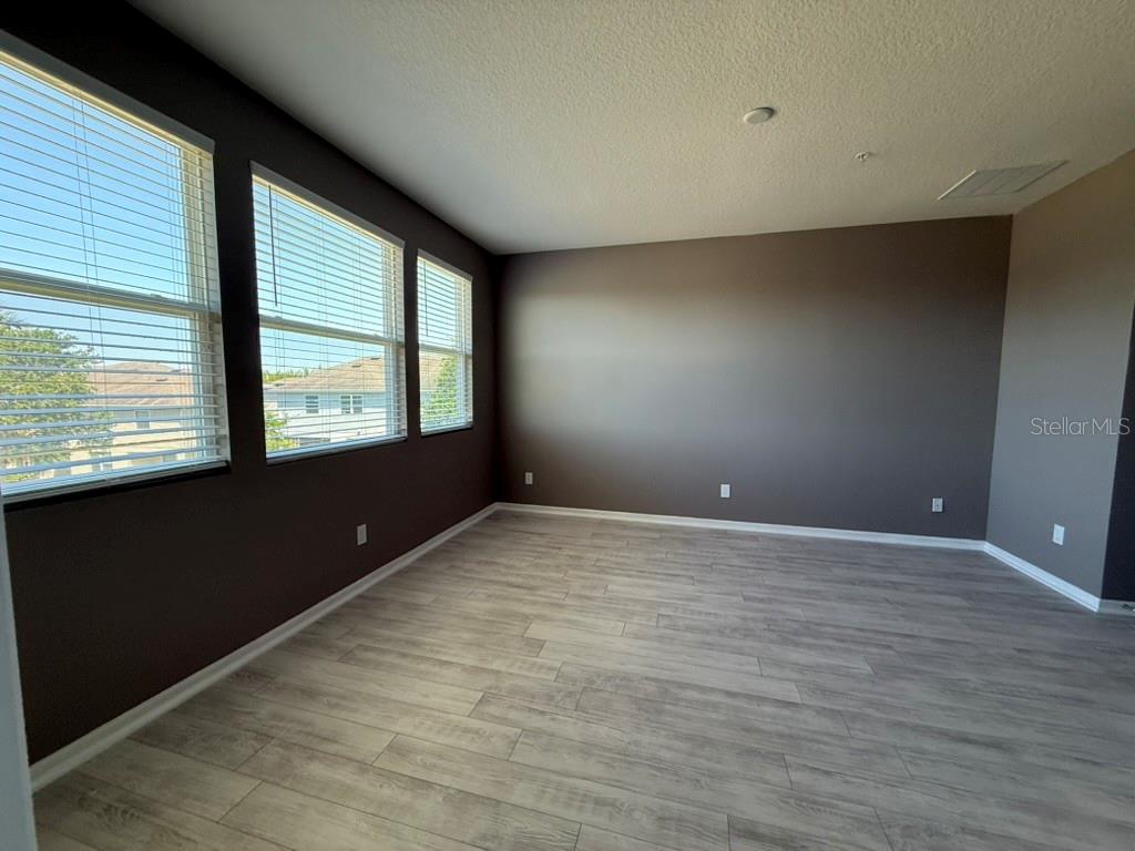 Image 16 of 34 For 15221 Sunrise Grove Court