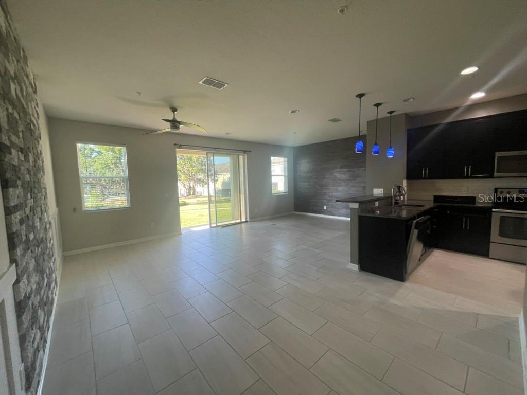 Image 4 of 34 For 15221 Sunrise Grove Court