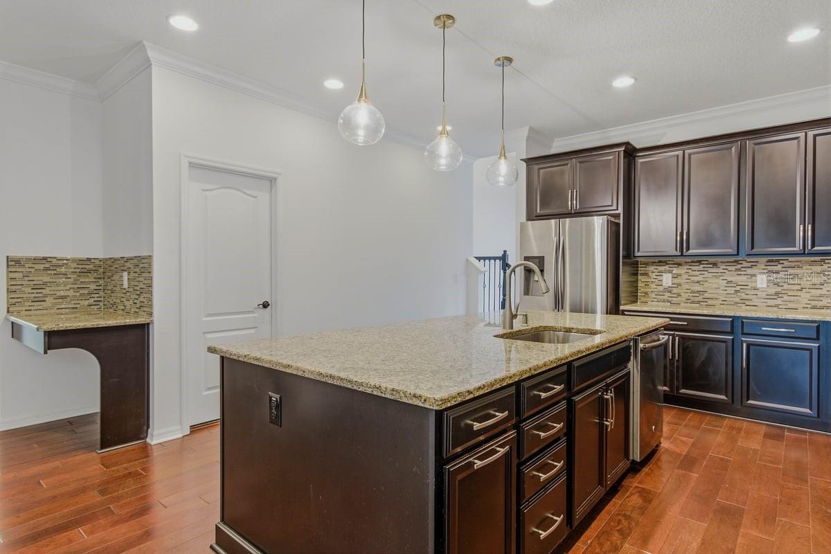 Image 11 of 40 For 2669 Peony Drive