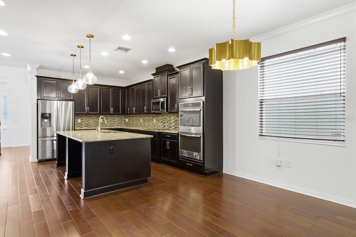 Image 14 of 40 For 2669 Peony Drive