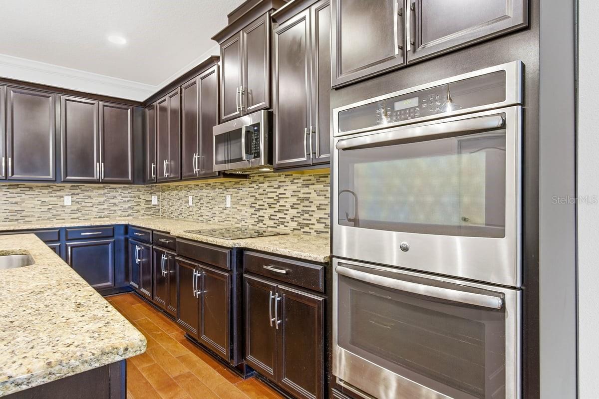 Image 16 of 40 For 2669 Peony Drive