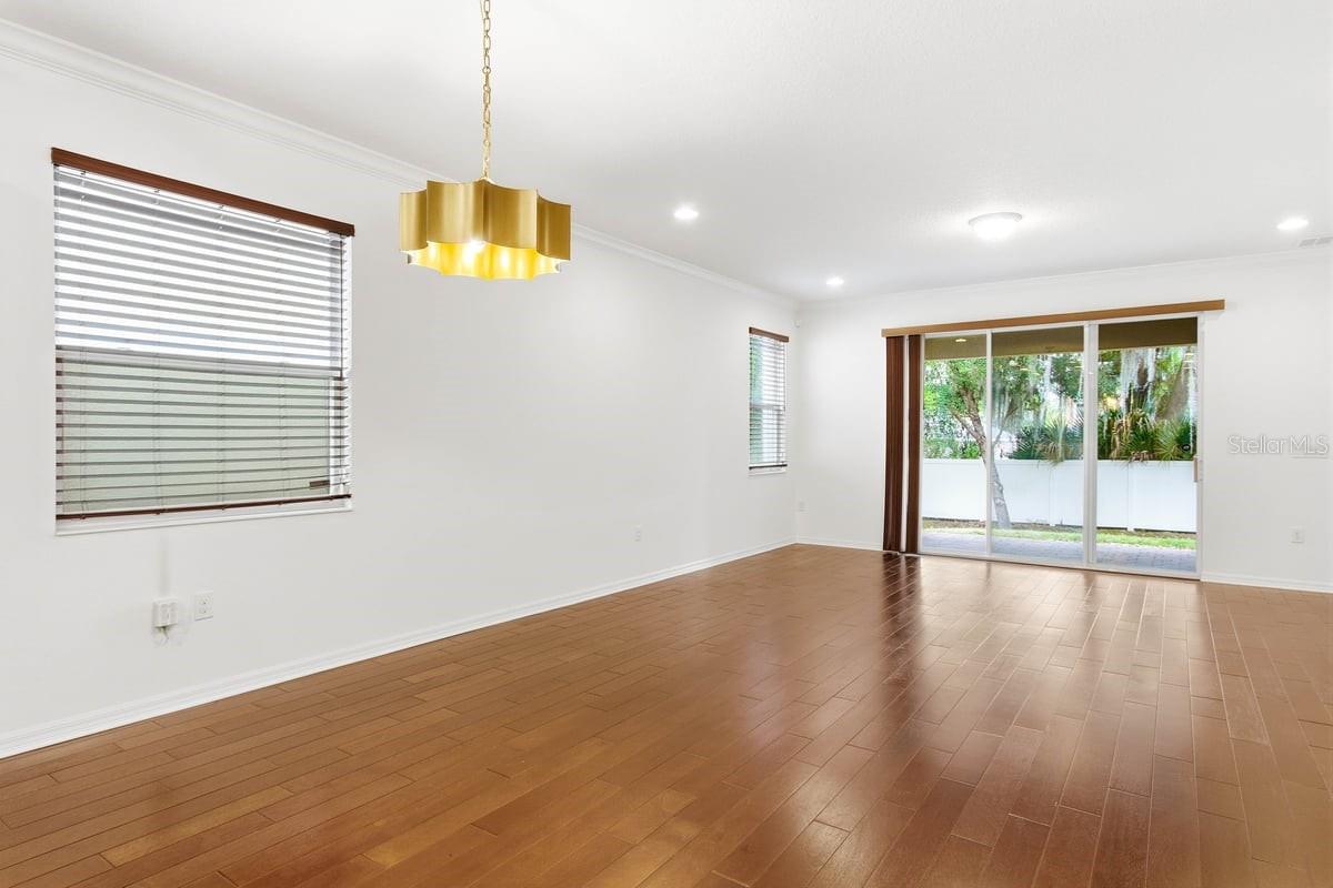 Image 17 of 40 For 2669 Peony Drive