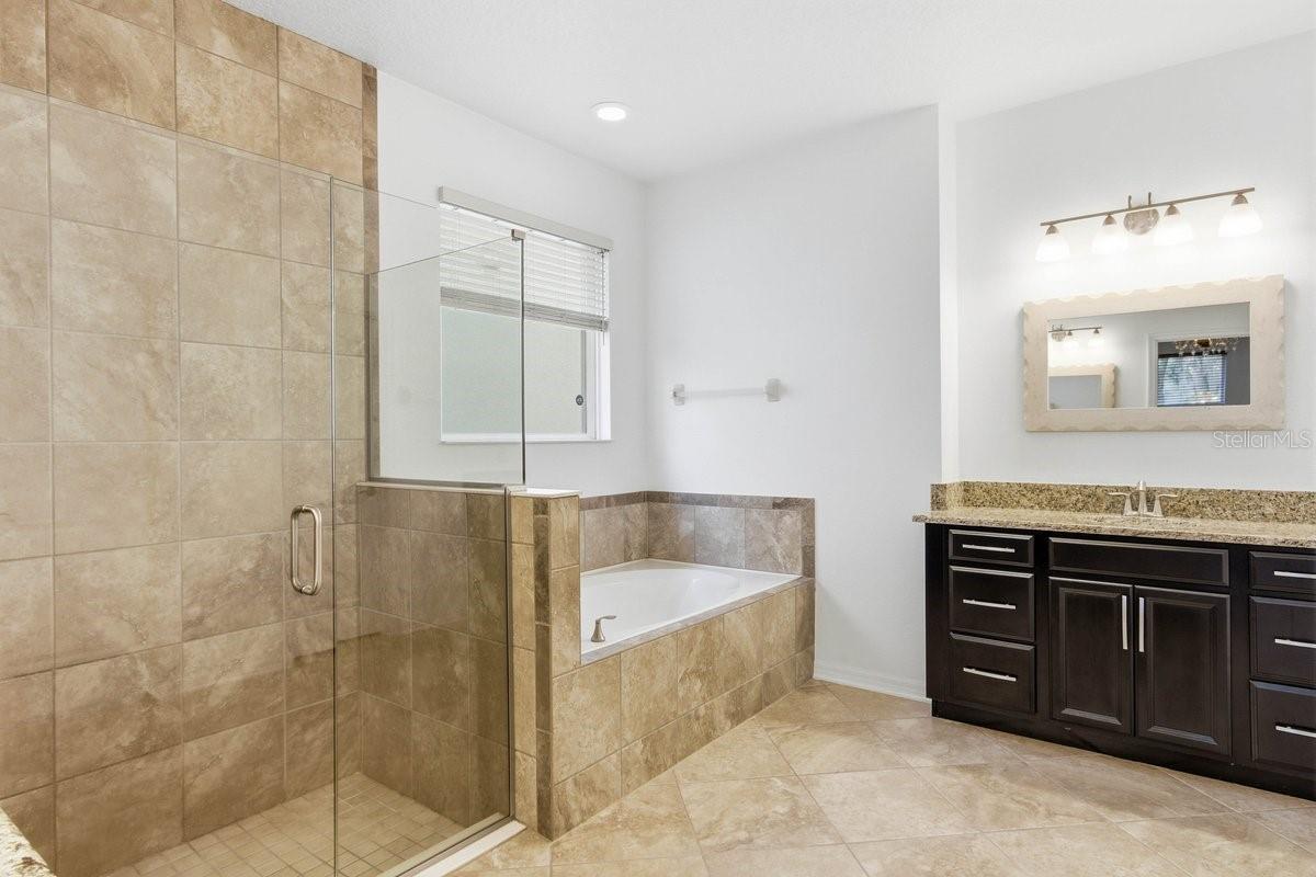 Image 21 of 40 For 2669 Peony Drive