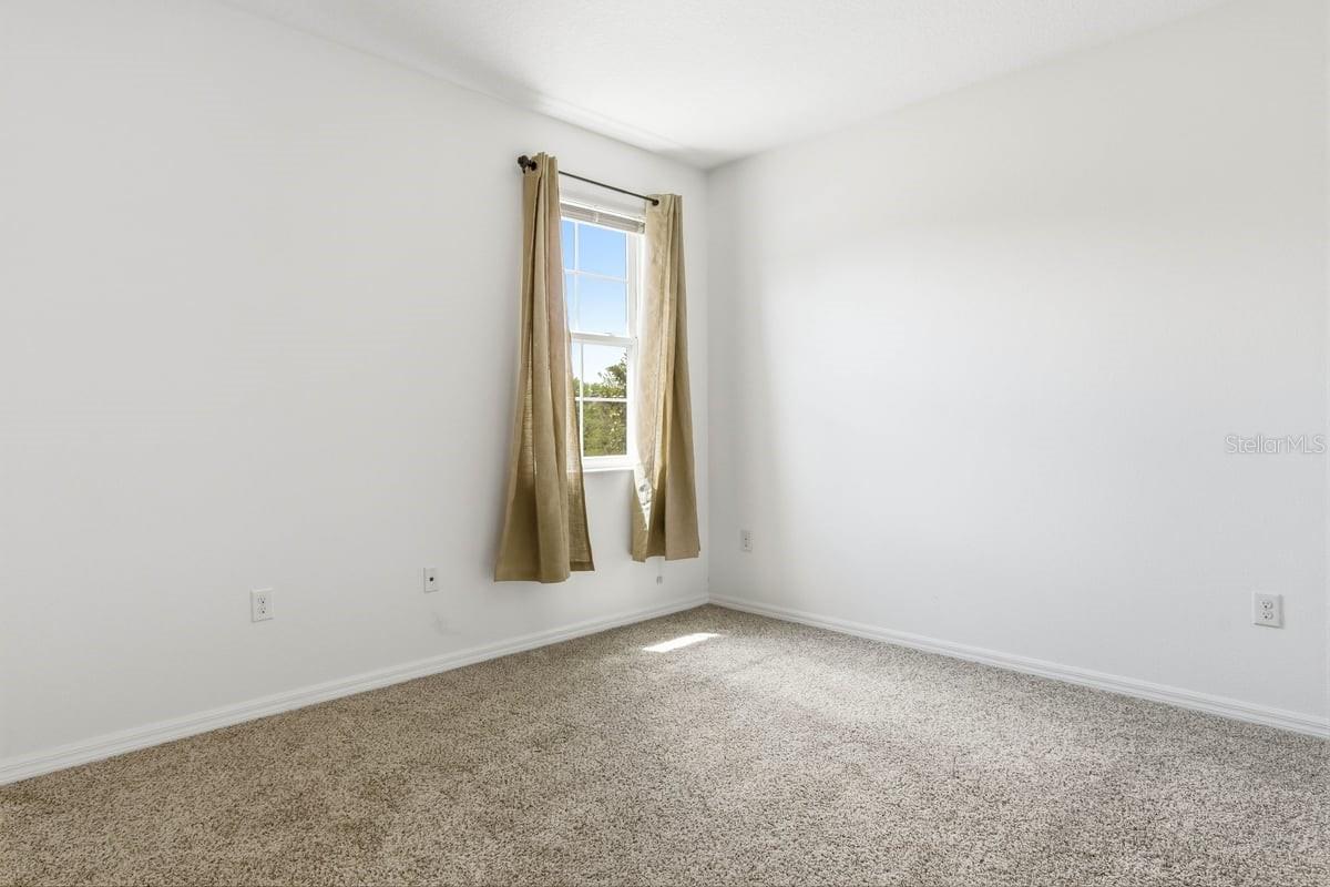 Image 28 of 40 For 2669 Peony Drive