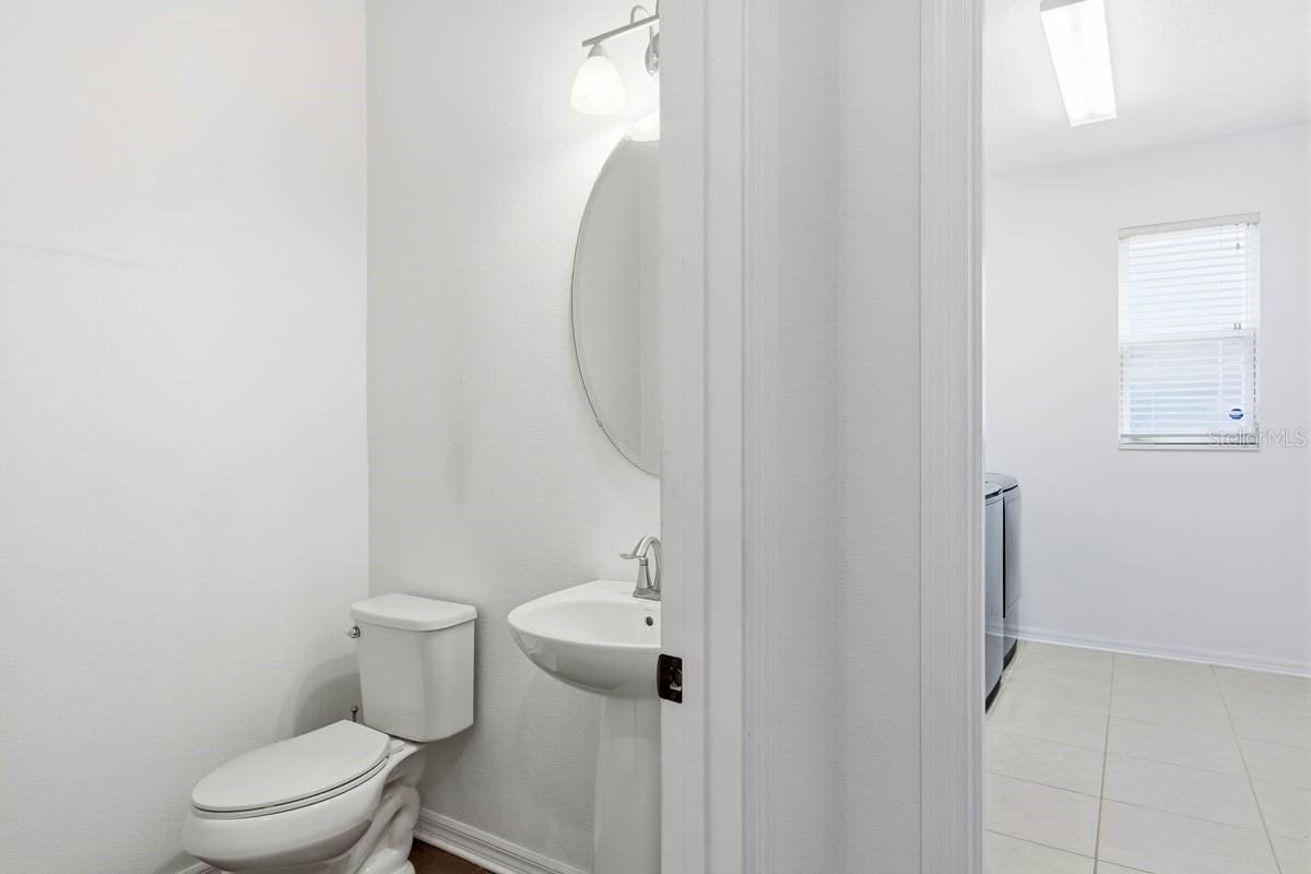 Image 34 of 40 For 2669 Peony Drive