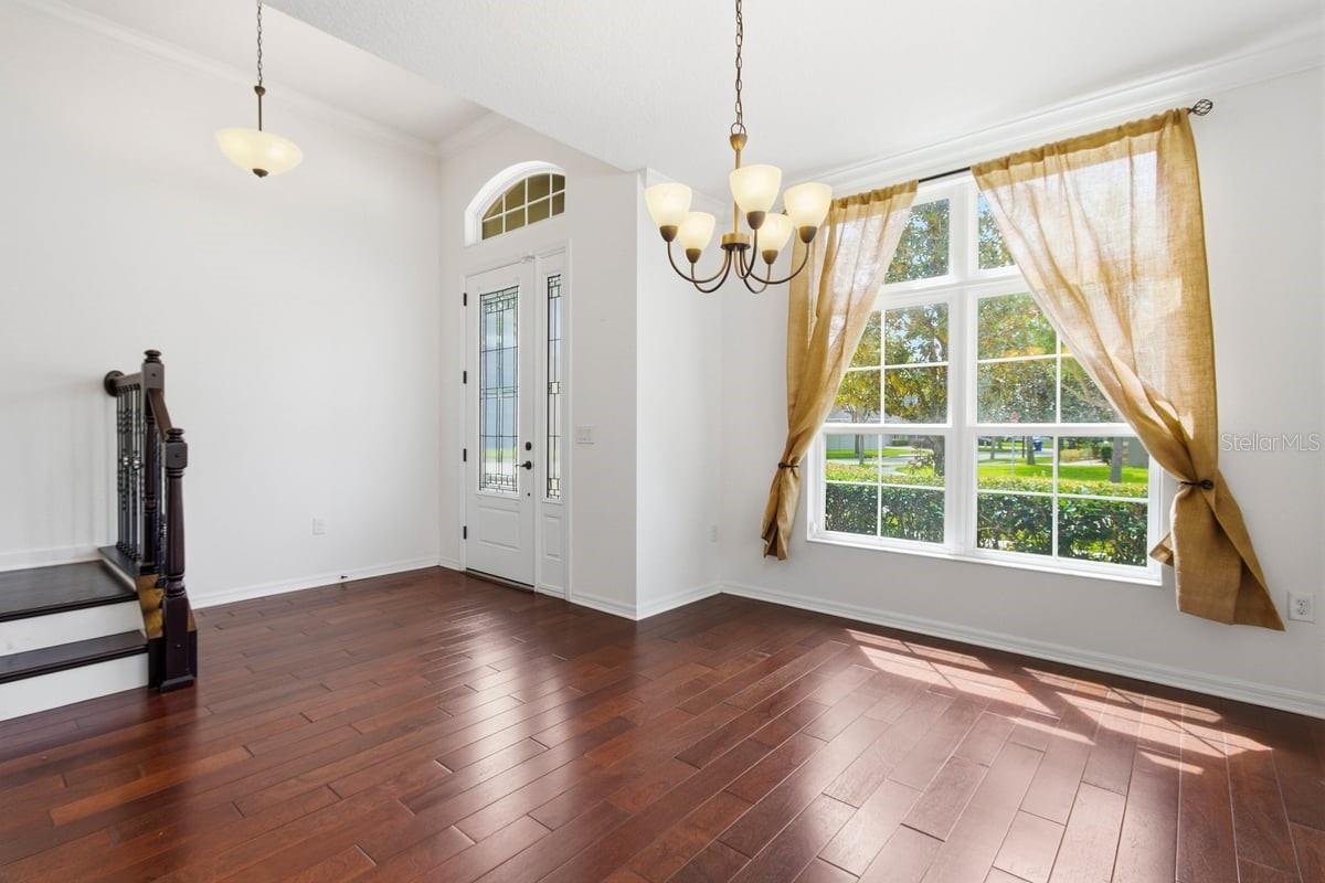 Image 8 of 40 For 2669 Peony Drive