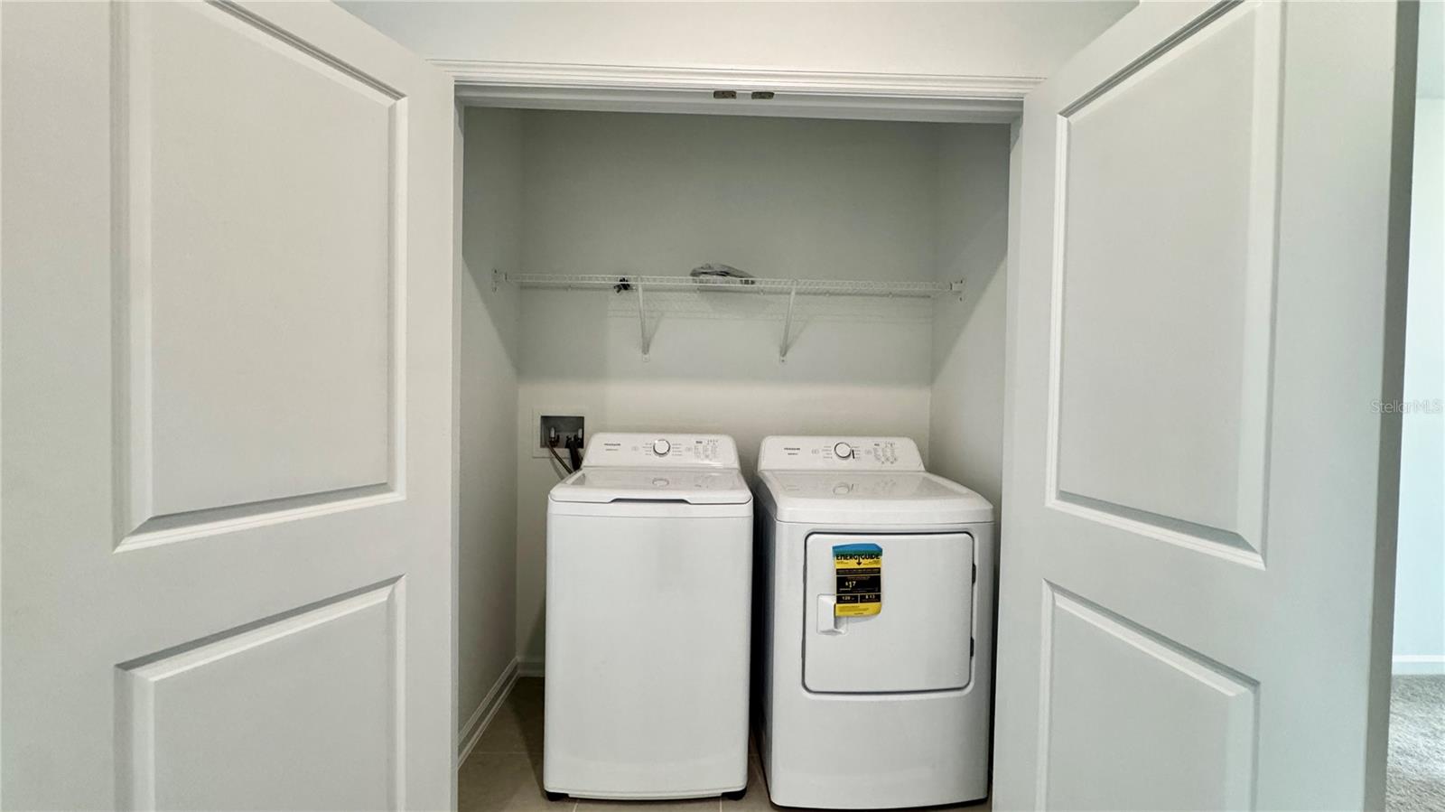 Image 13 of 28 For 325 Sol Vista Drive