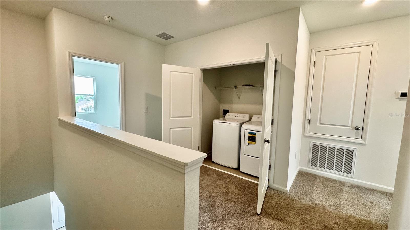 Image 14 of 28 For 325 Sol Vista Drive