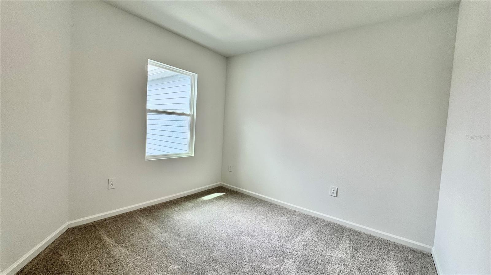 Image 24 of 28 For 325 Sol Vista Drive