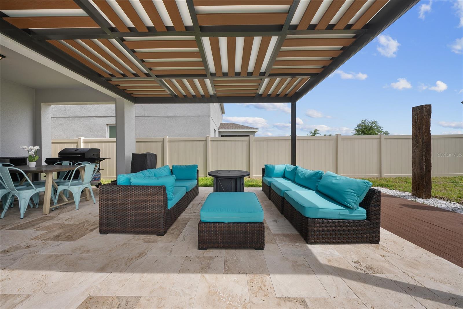 Image 12 of 80 For 14455 Crestavista Ave