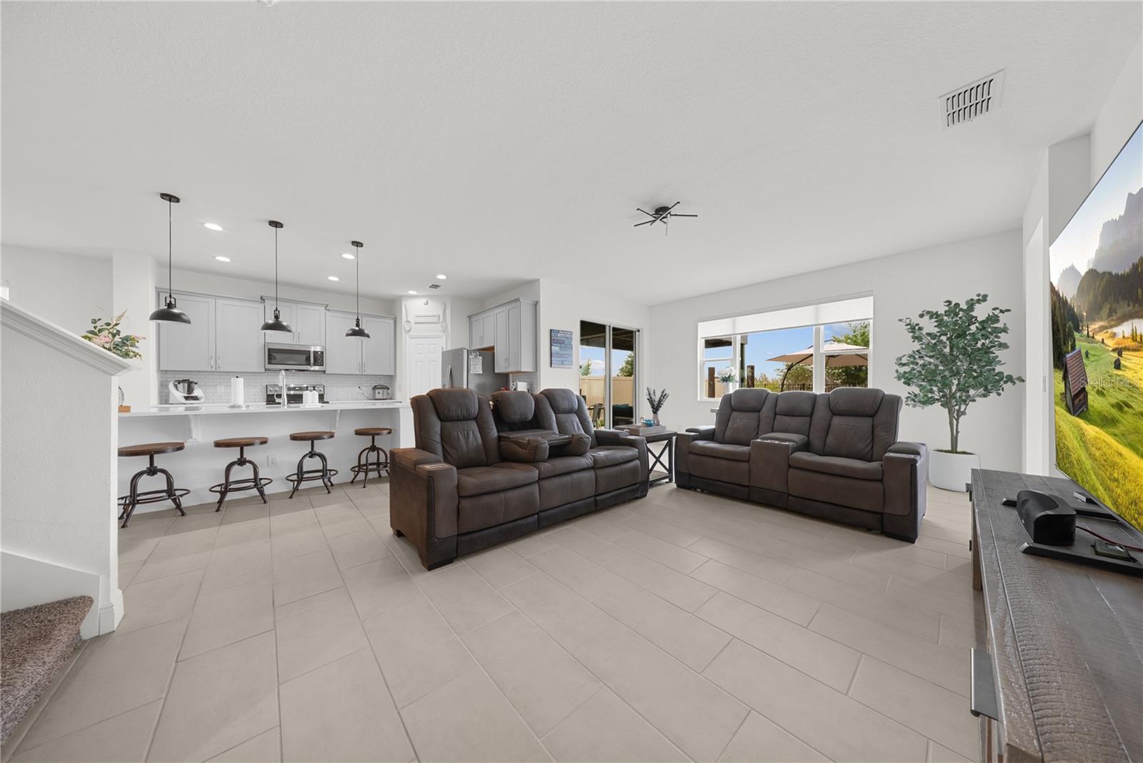 Image 31 of 80 For 14455 Crestavista Ave