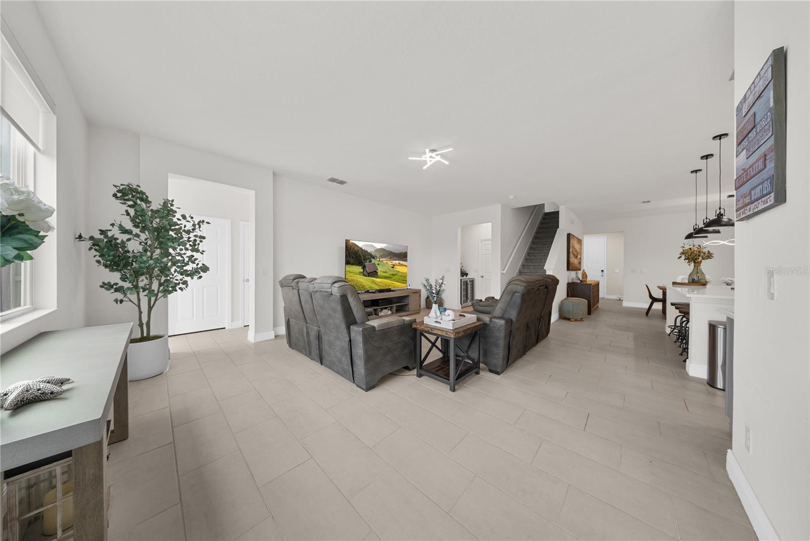 Image 33 of 80 For 14455 Crestavista Ave