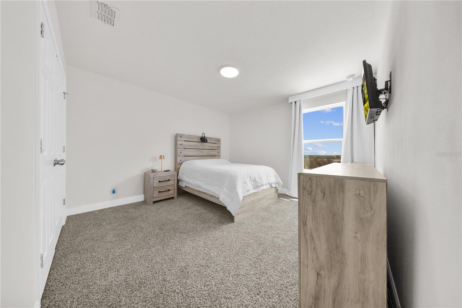 Image 61 of 80 For 14455 Crestavista Ave