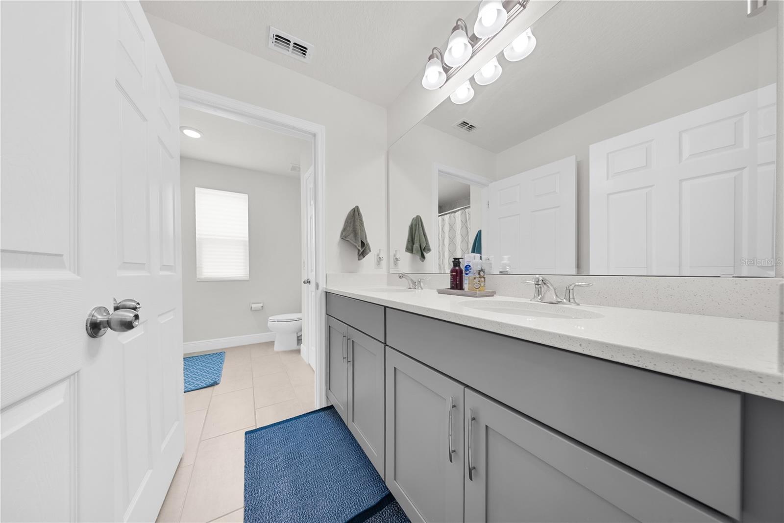 Image 63 of 80 For 14455 Crestavista Ave