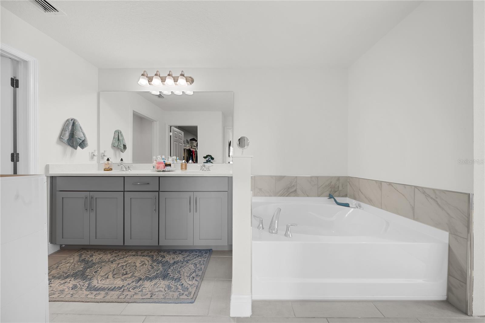 Image 68 of 80 For 14455 Crestavista Ave