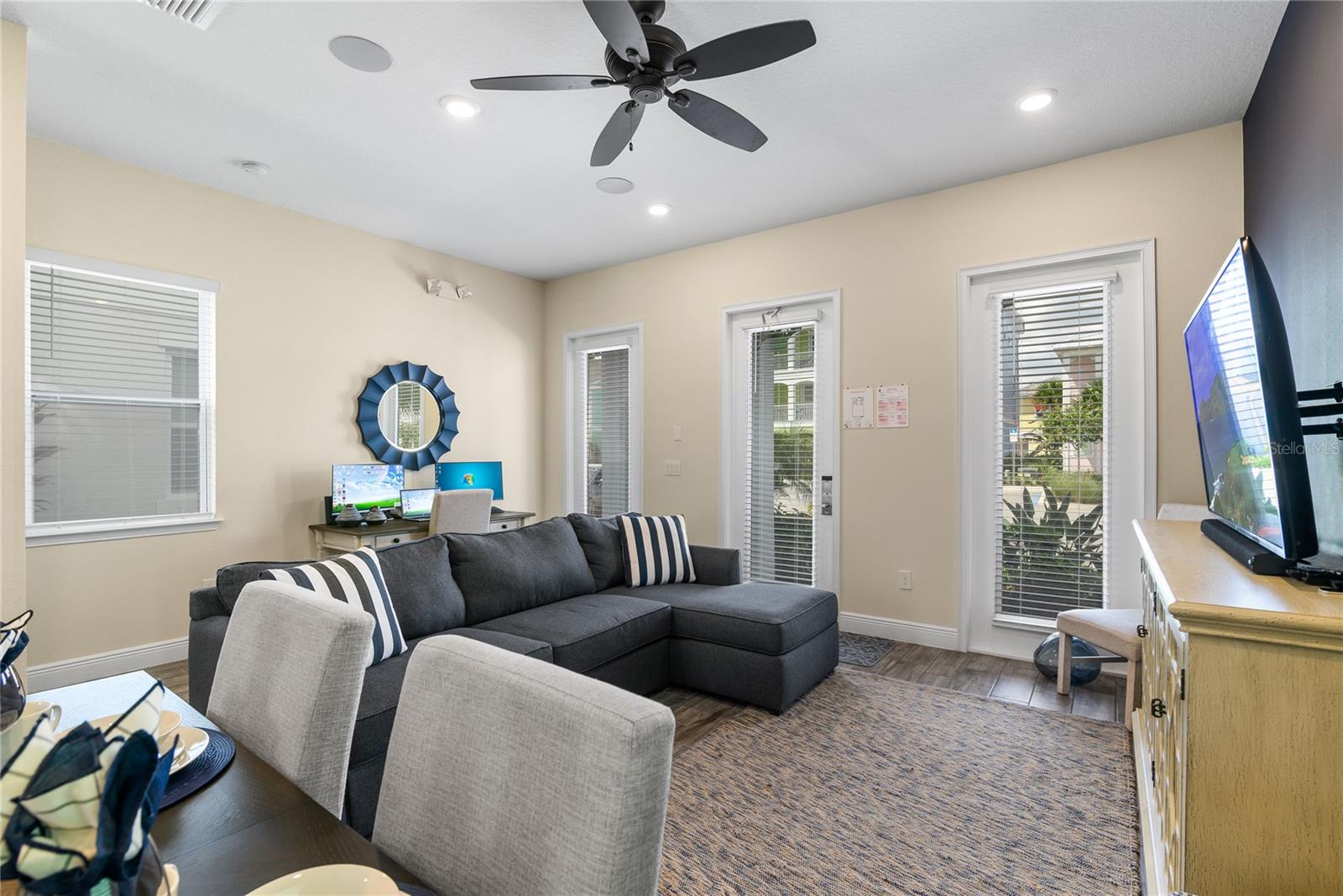 Image 17 of 77 For 8040 Lost Shaker Lane