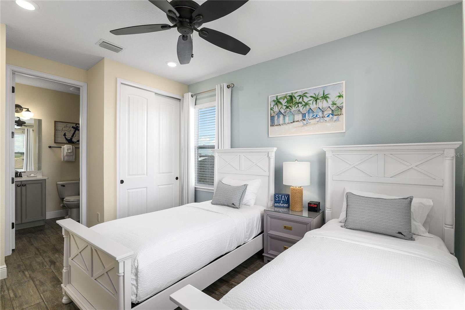 Image 54 of 77 For 8040 Lost Shaker Lane