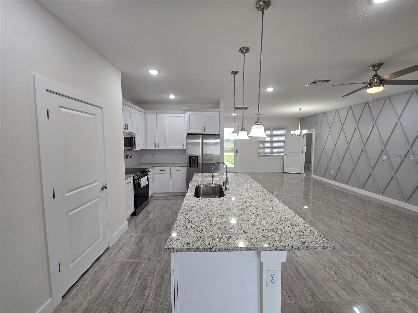 Image 12 of 45 For 890 19th Street