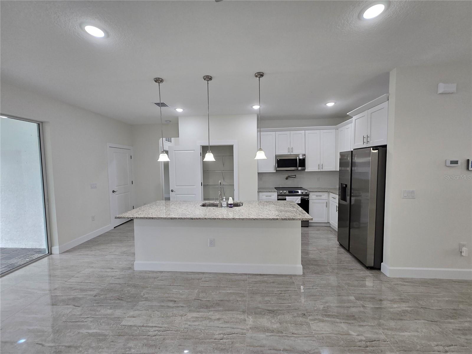 Image 13 of 45 For 890 19th Street
