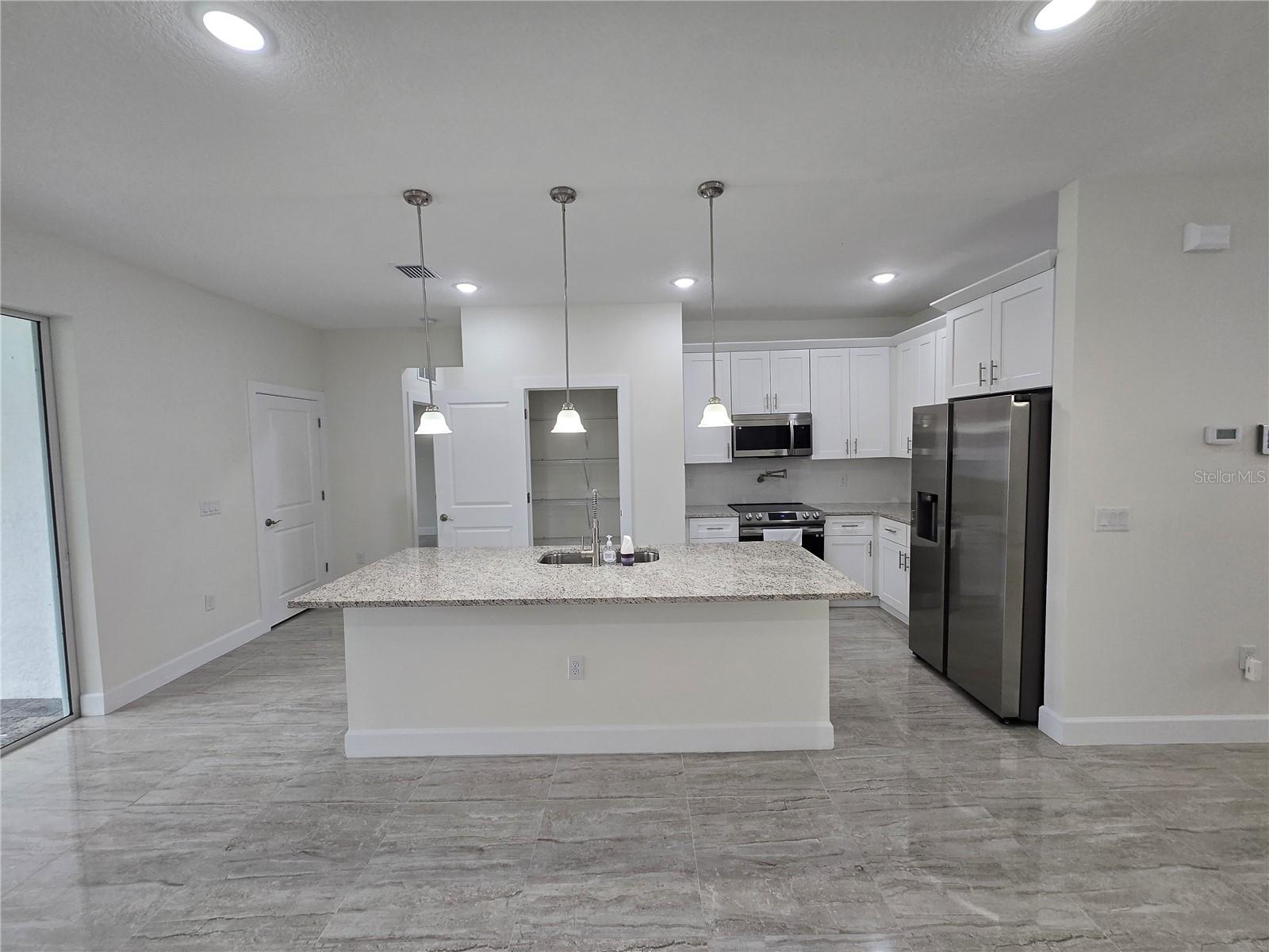 Image 14 of 45 For 890 19th Street