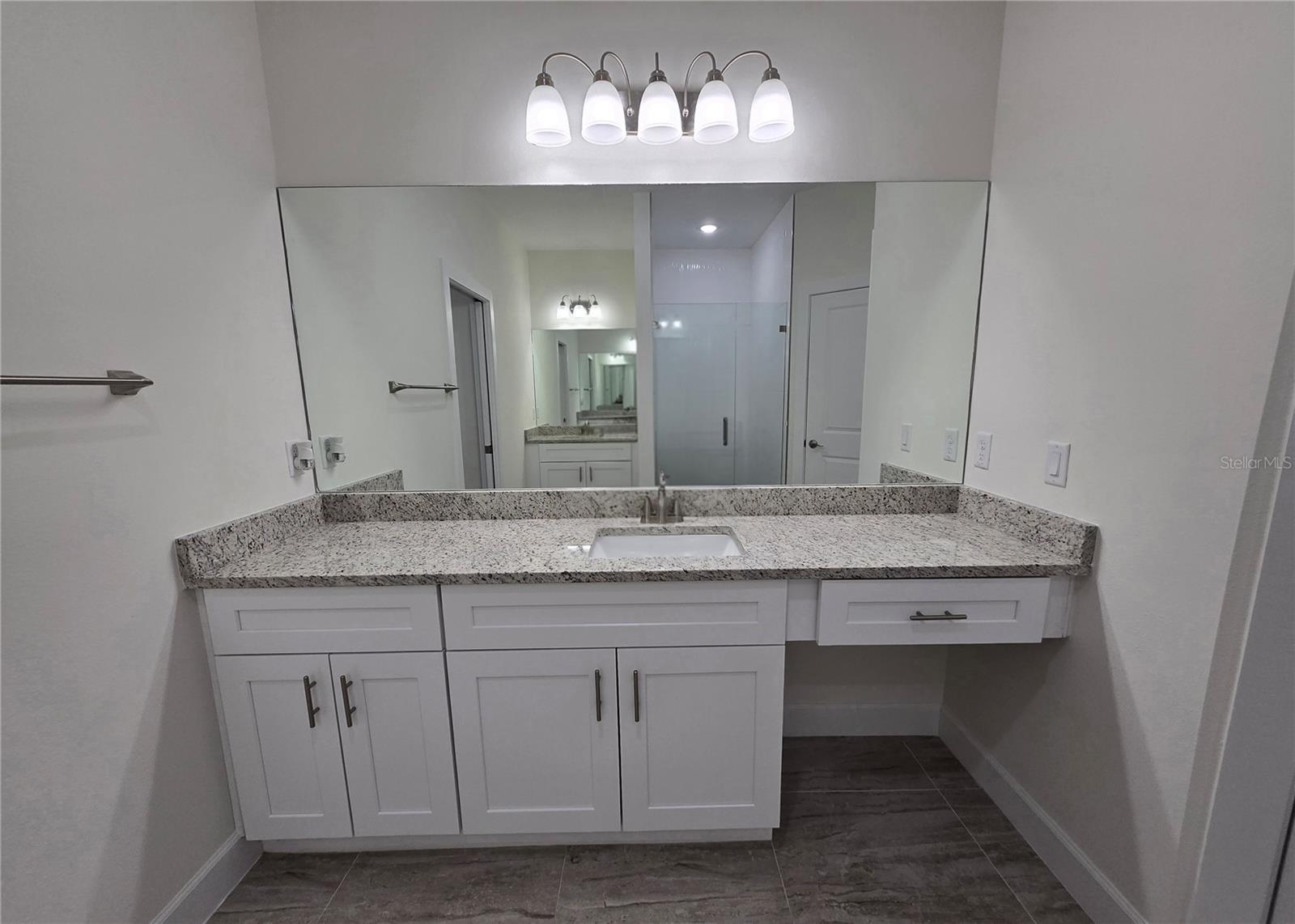 Image 21 of 45 For 890 19th Street