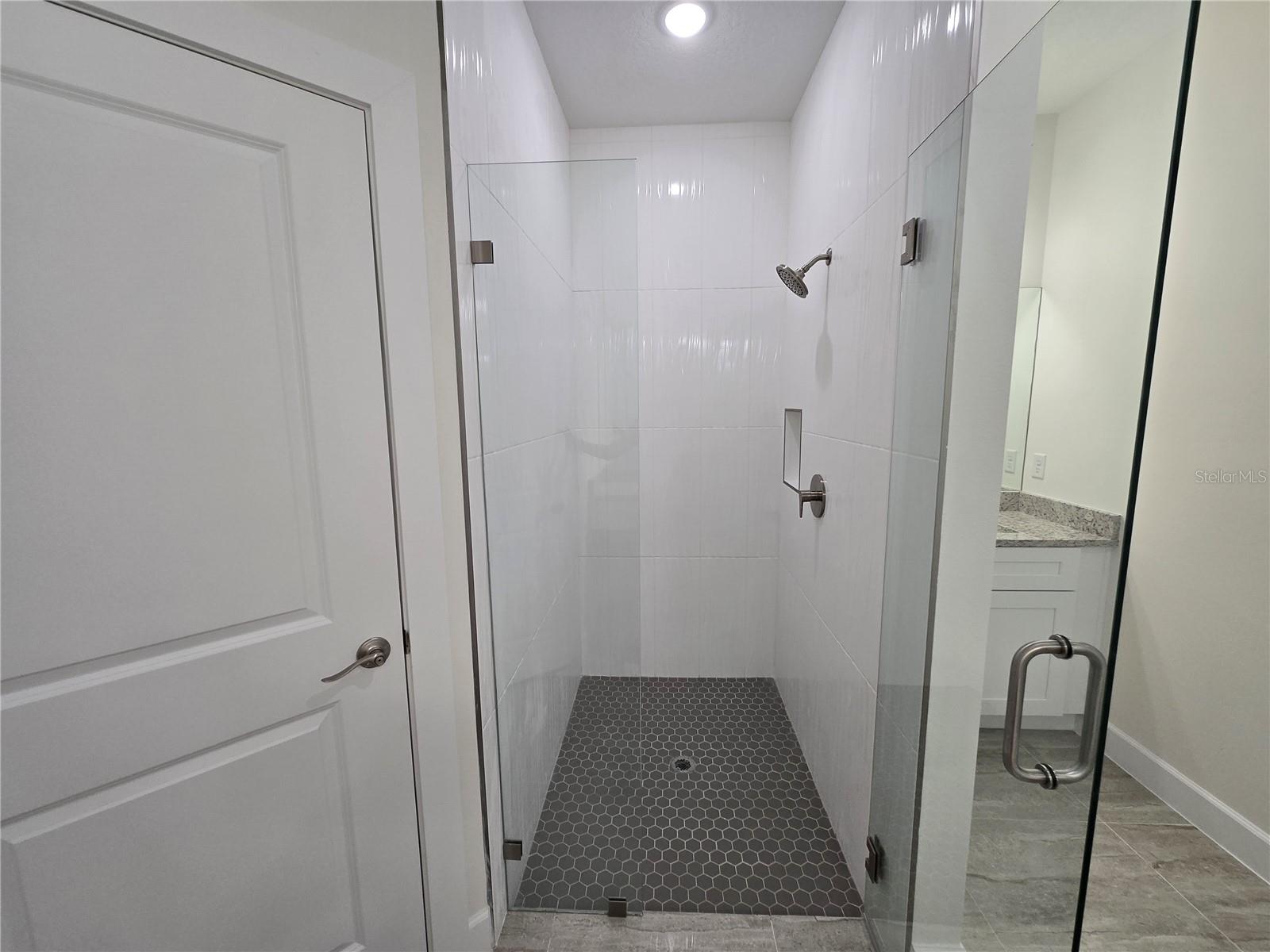 Image 23 of 45 For 890 19th Street