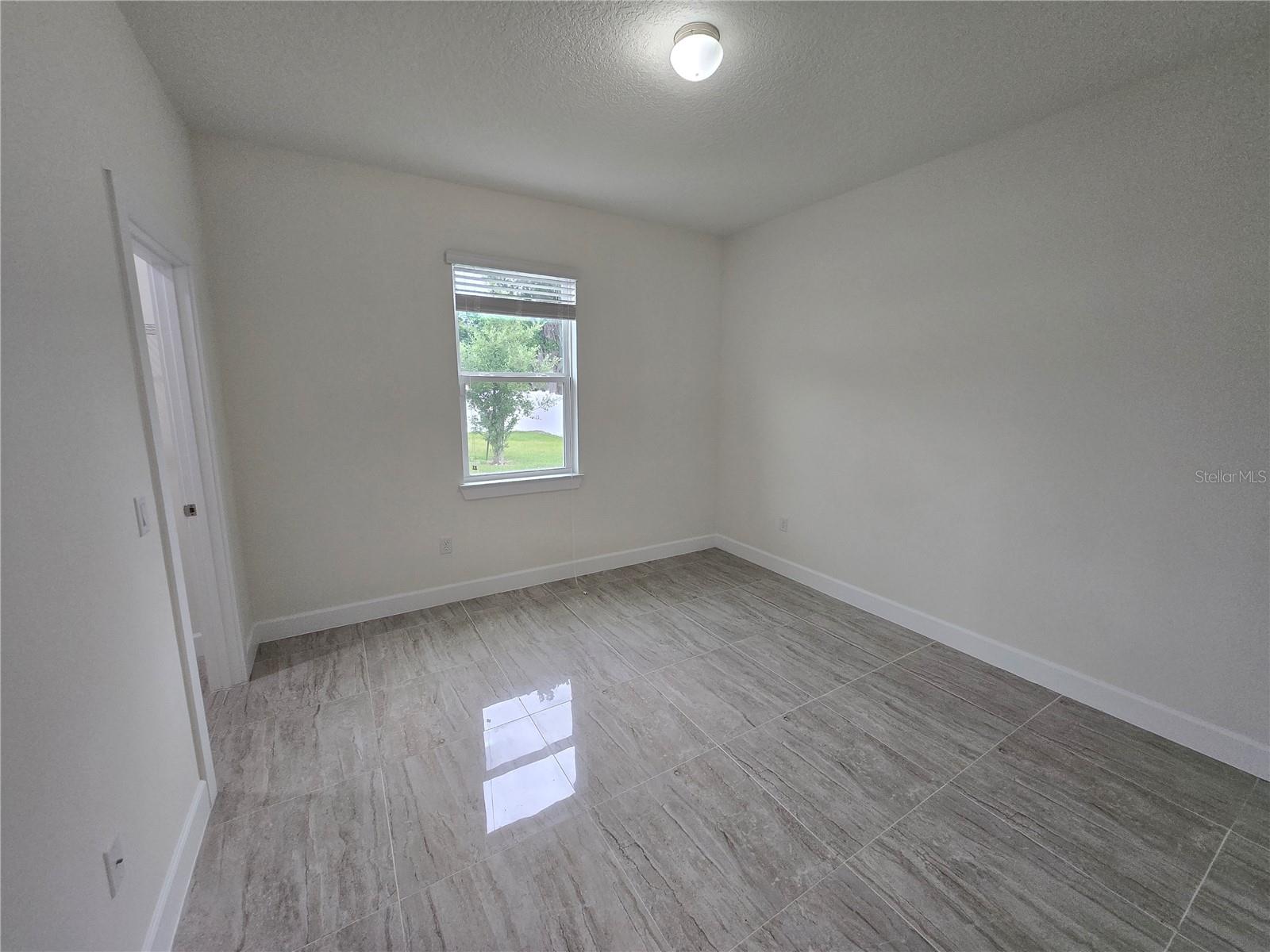 Image 36 of 45 For 890 19th Street
