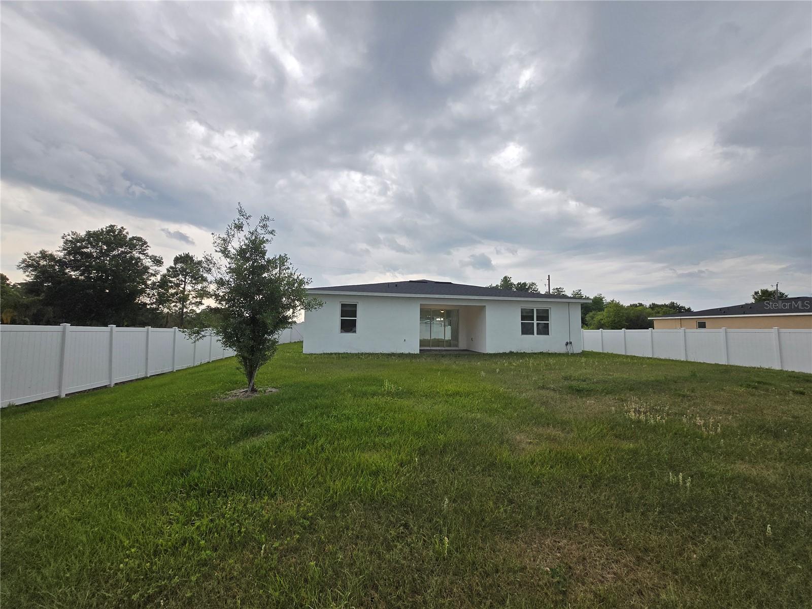 Image 42 of 45 For 890 19th Street