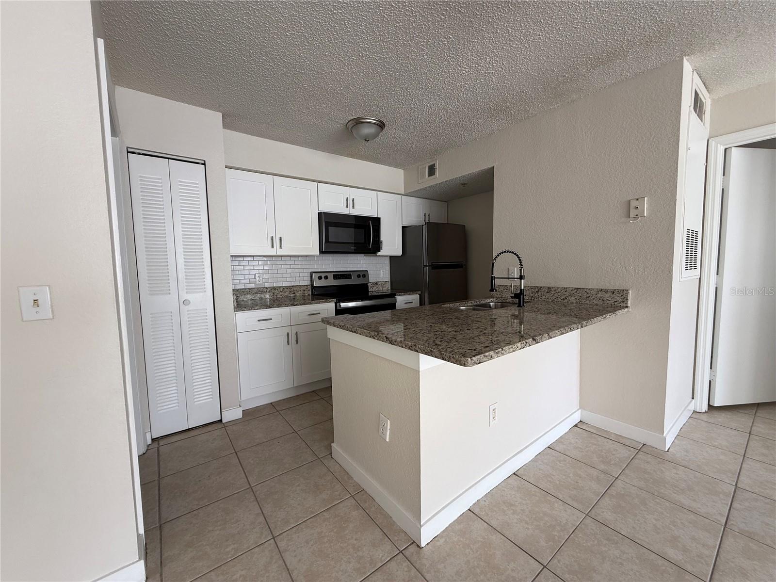 Image 14 of 58 For 2201 Key West Court 314