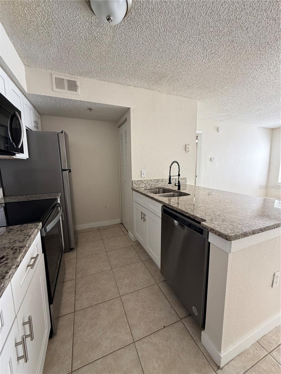 Image 16 of 58 For 2201 Key West Court 314