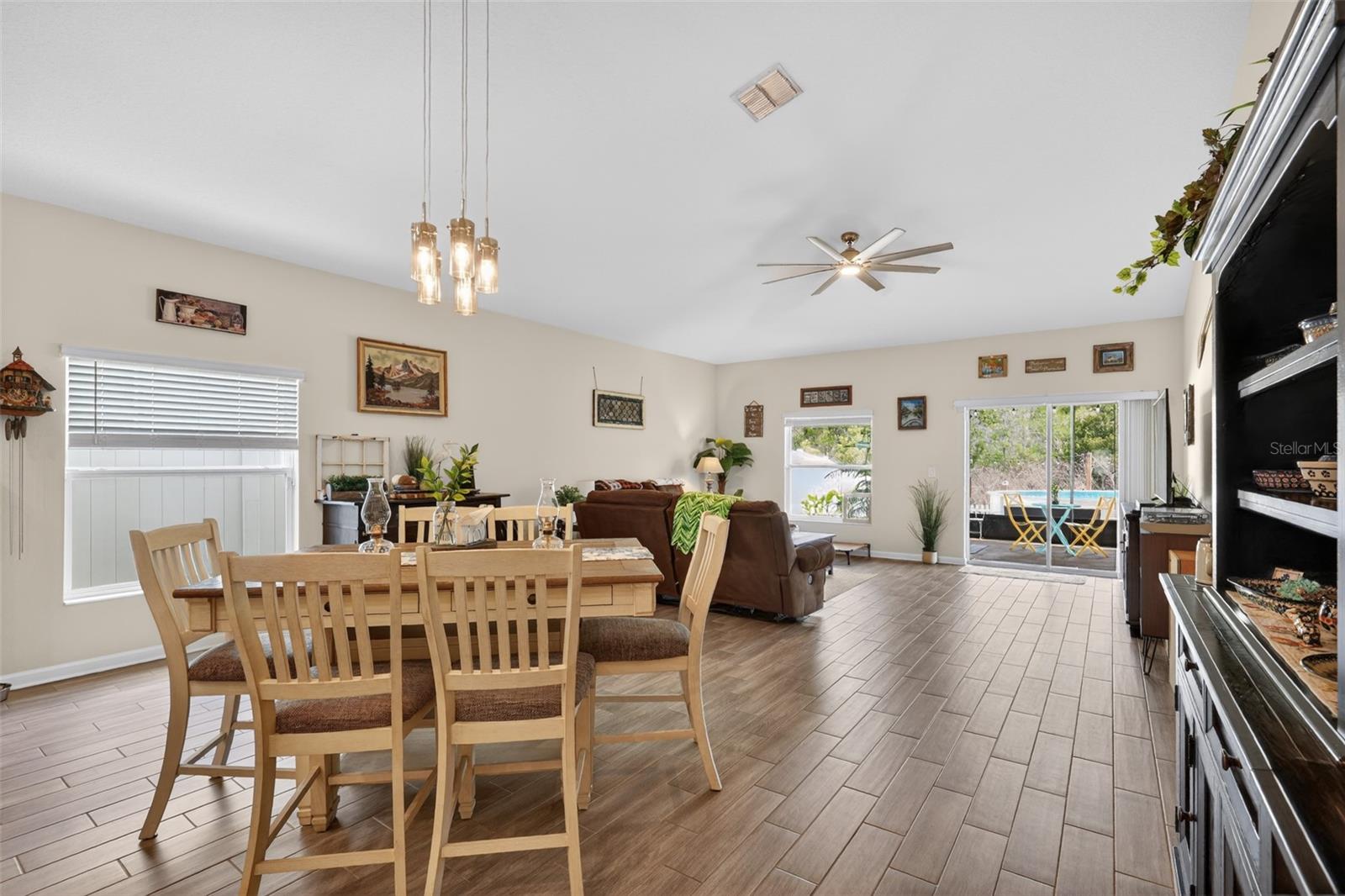 Image 10 of 41 For 4221 Holstein Street