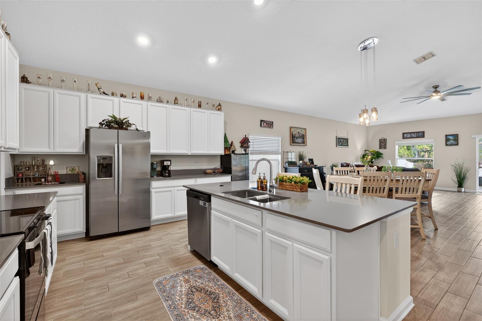 Image 12 of 41 For 4221 Holstein Street