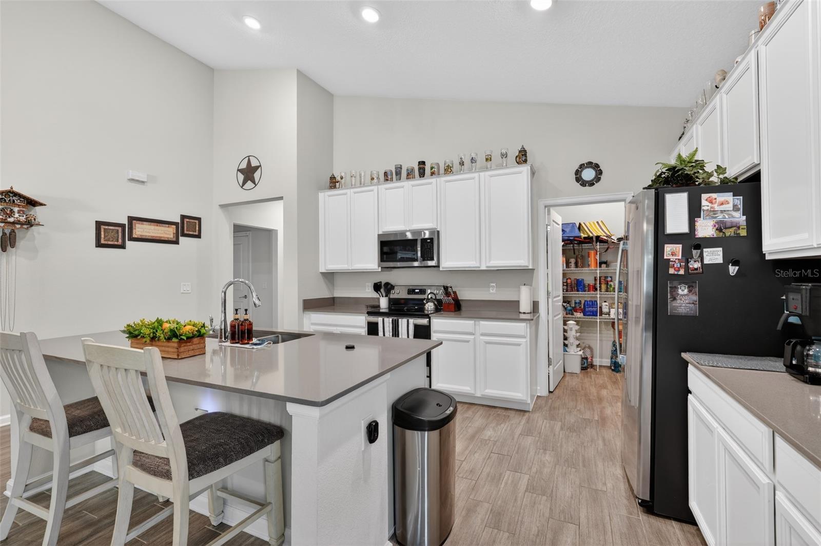 Image 13 of 41 For 4221 Holstein Street