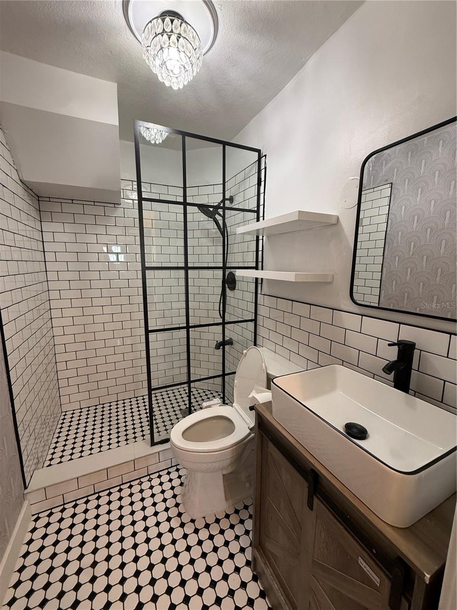 Image 13 of 32 For 425 Massachusetts Avenue